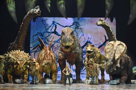 Enchanting the Young and Old: The Magic Dinosaur Show Delight